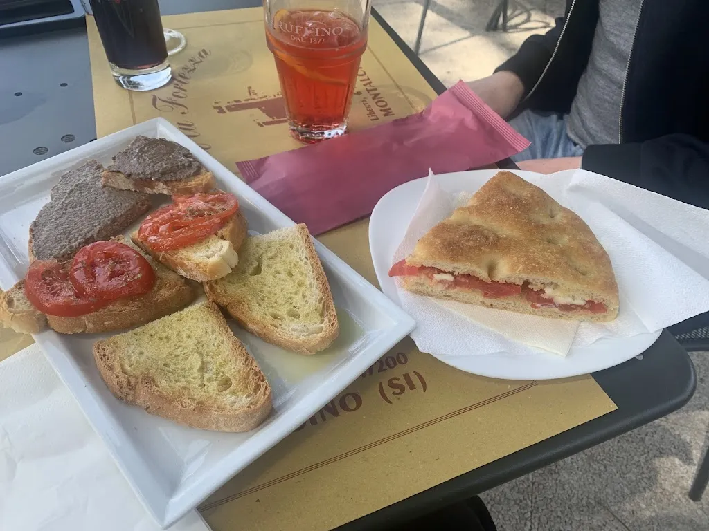 Nina B_Bar Caffè La Fortezza di Cecchini Gabriele_Montalcino_review