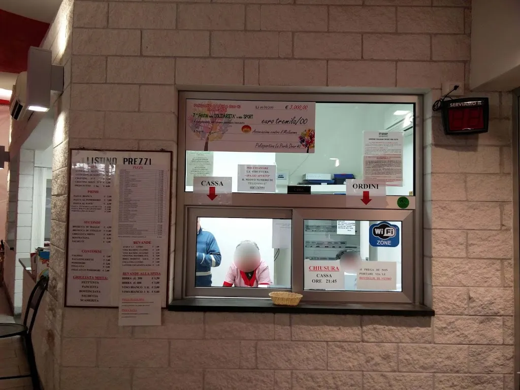 pizzeria la perla_Montecalvoli_slider_image_3