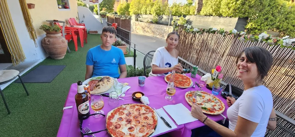 thevan nava_Pizzeria da Giusy & Ale_Montecalvoli_review