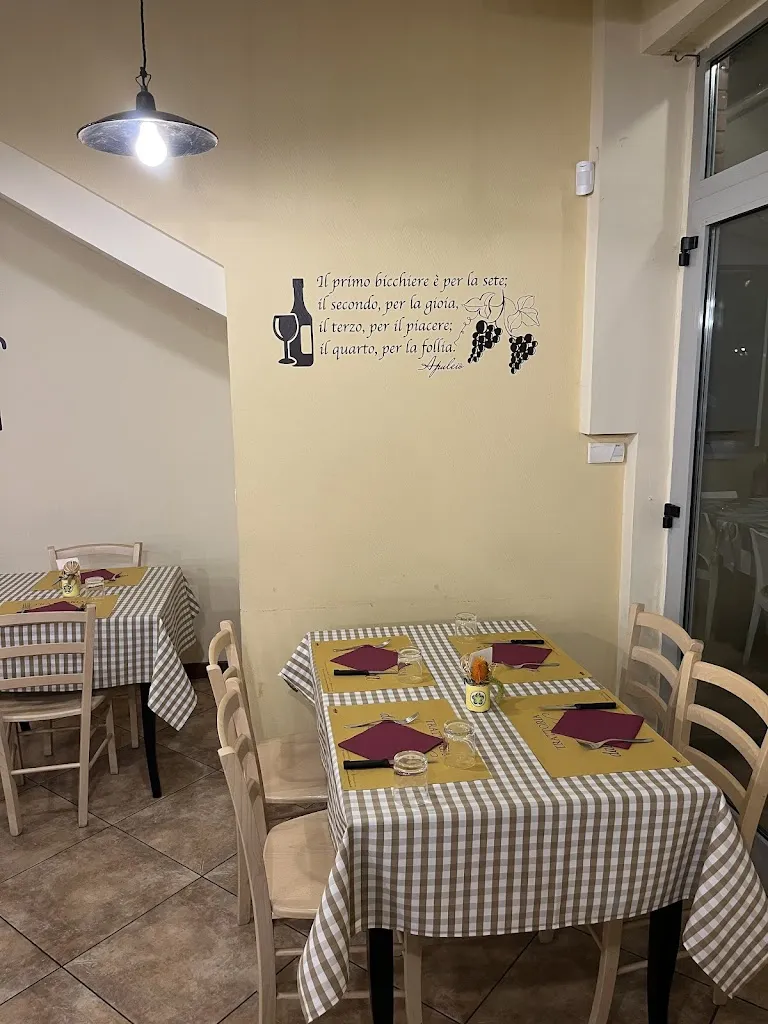 Trattoria dalla Nena pizzeria restaurant in Montelupo Fiorentino