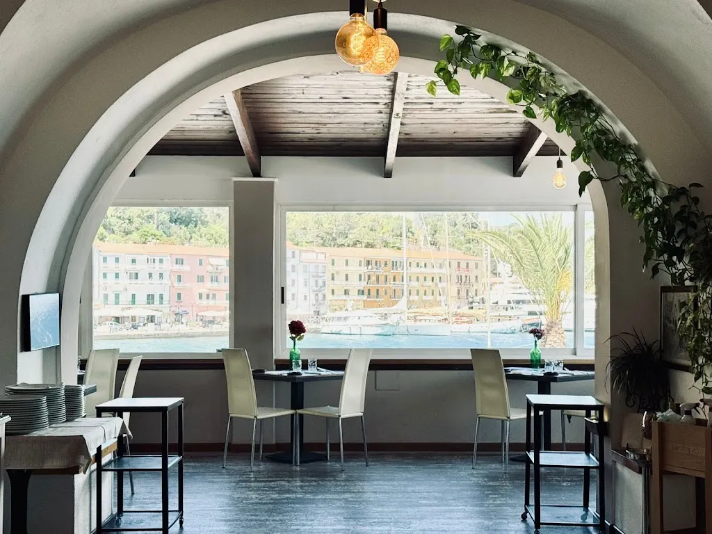 Arjale Delfinado_Ristorante Porto Santo Stefano - Osteria La Pace_Monte Argentario_review
