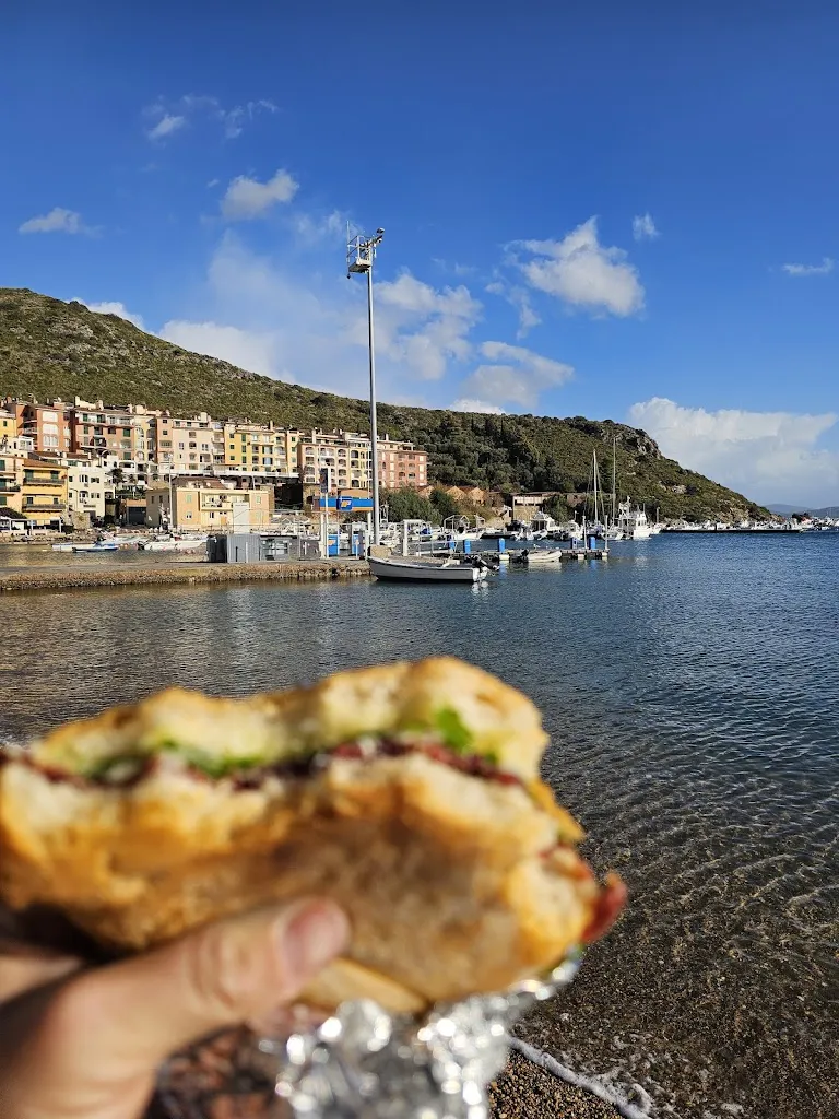 Leevi Nikkilä_Sandwich Club_Monte Argentario_review