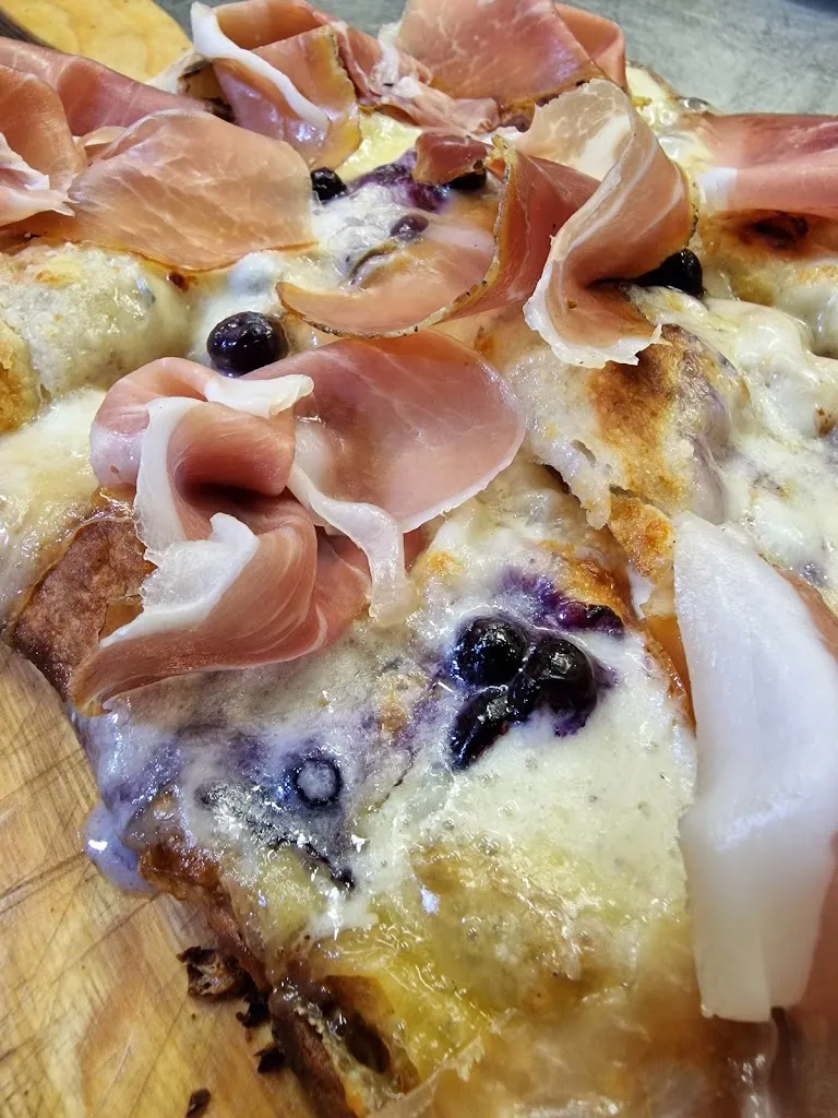 Materiaprima | Ristorante-Pizzeria gluten free_Montemurlo_slider_image_3