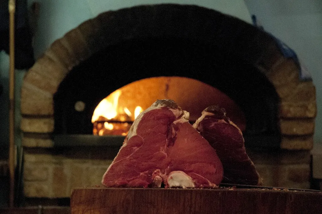 OSTERIA ACQUACHETA dal giovedì al lunedì pranzo e cena necessaria la prenotazione L'OSTESSA E L'OSTE AUGURANO BUONA VITA_Montepulciano_slider_image_3