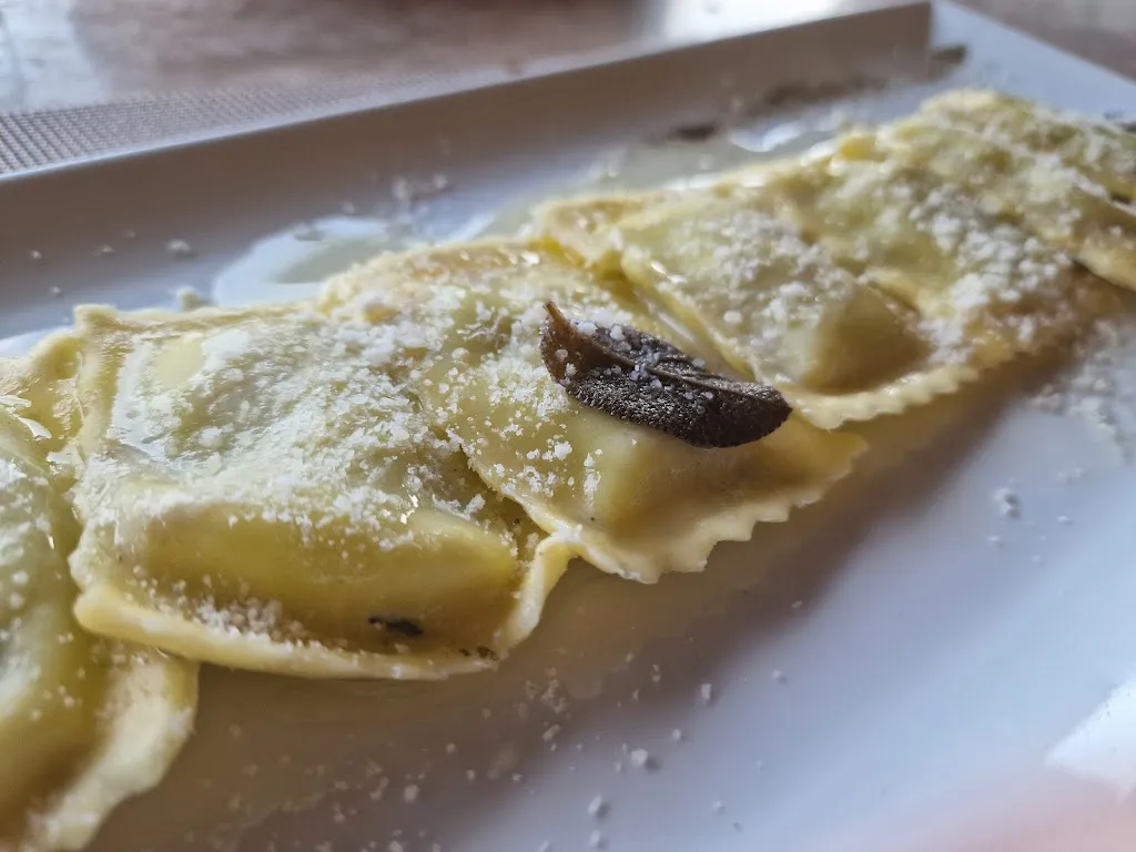 Ristorante/Pizzeria Il Leccio_Monteverdi Marittimo_slider_image_2