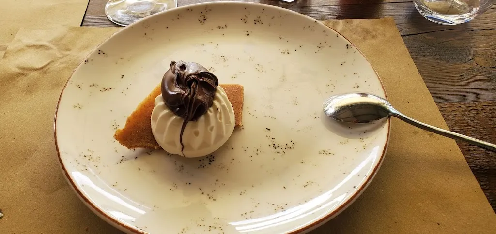 Timothy Higgins_La dama nella vigna_Monteriggioni_review