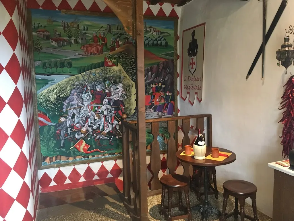 Il Tagliere Medievale restaurant in Monteriggioni