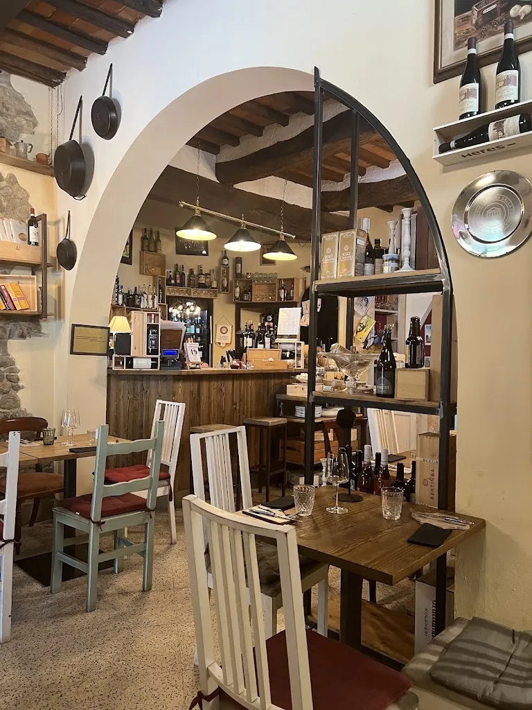 Mari Jadon_Le Mura del Cassero_Montevarchi_review