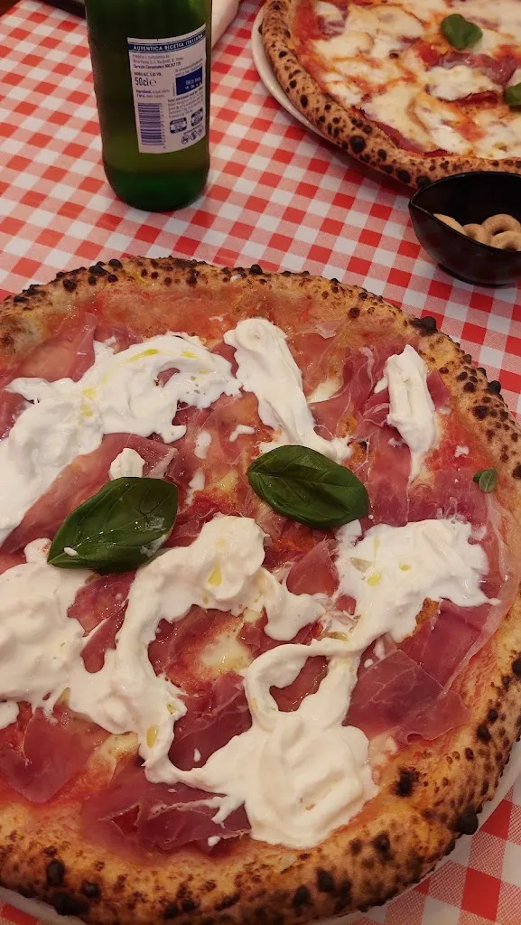 Blanka Kovács_DAM -Pizza Experience-_Mola di Bari_review