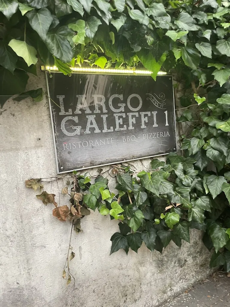 Andreas Psyllas_Largo Galeffi 1_Montevarchi_review