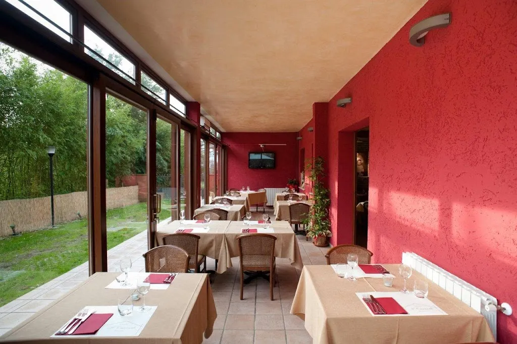 Osteria Pizzeria Il Cascinale restaurant in Montignoso