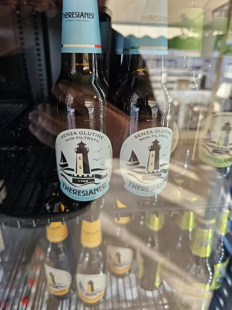 Wayne Kruse_Bubo's_Montignoso_review