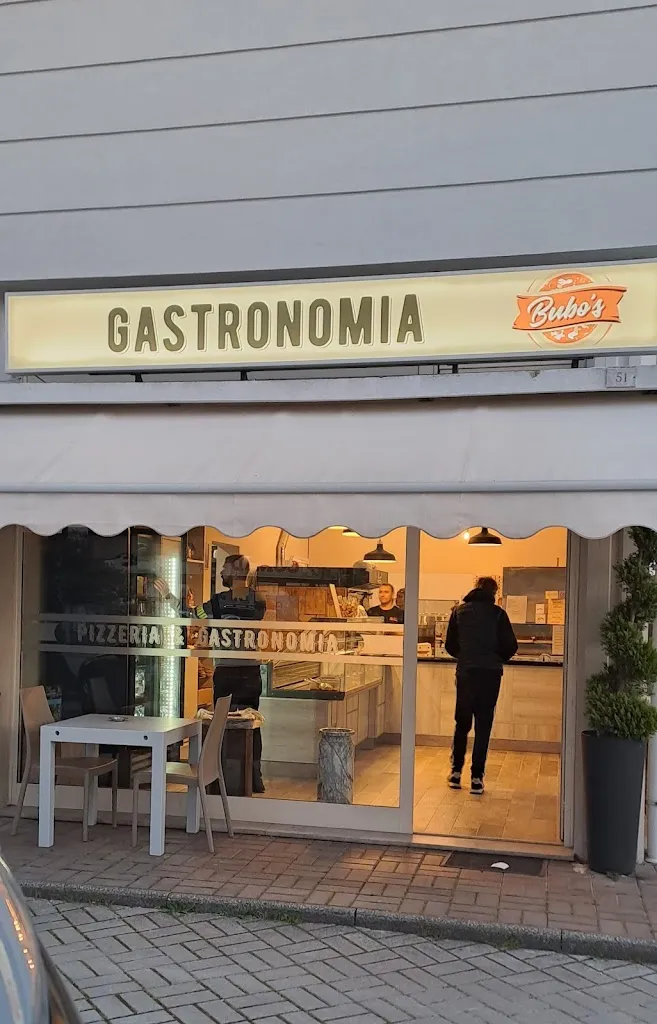 Bubo's_Montignoso_slider_image_1