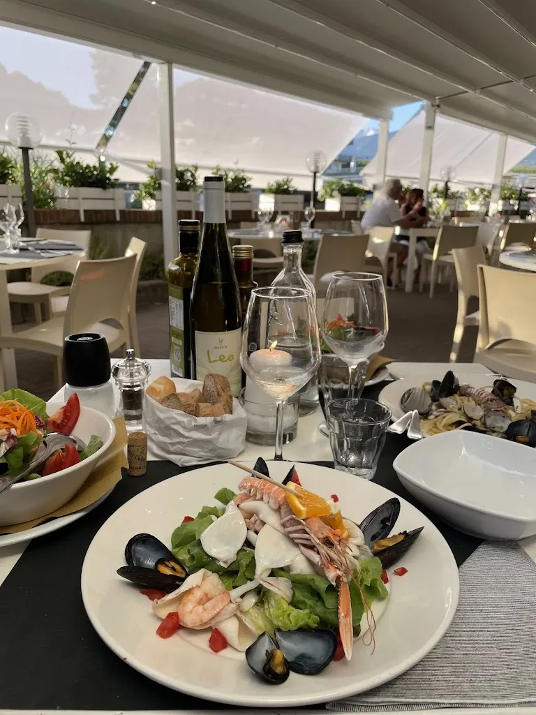 Lucy Varnava_Ristorante Mangeria Amici dell'Universo_Montignoso_review