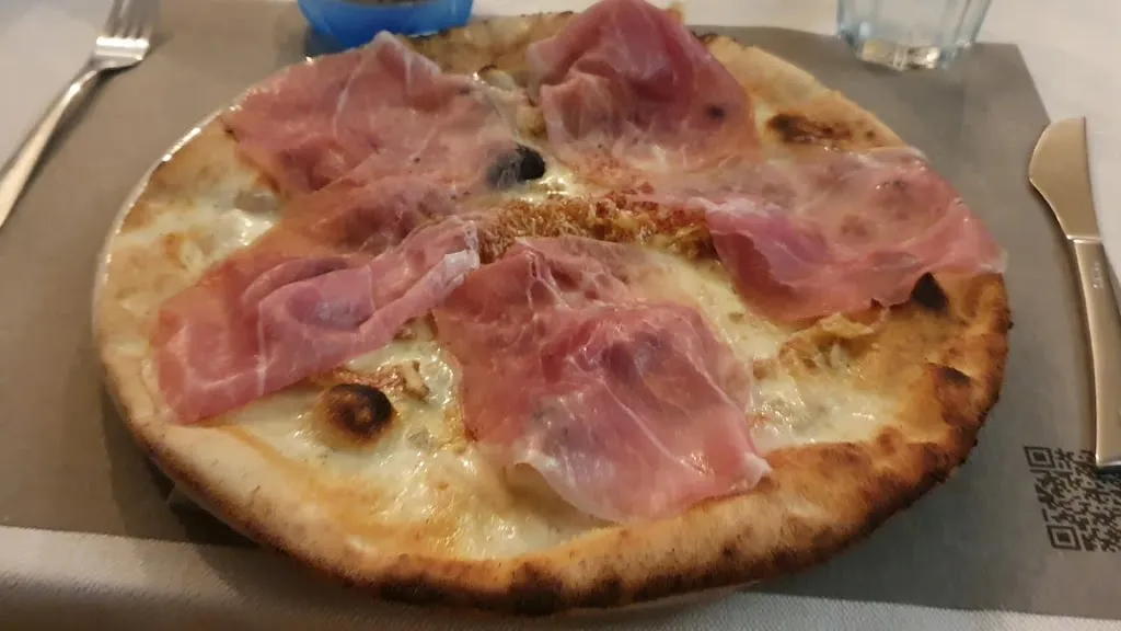 Pizzeria Ristorante l'Angela_Montignoso_slider_image_2