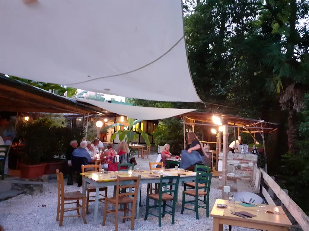 La Grotta Verde restaurant in Montignoso
