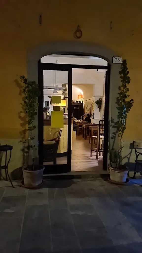 Pizzicheria Pane e Vino restaurant in Palazzuolo sul Senio