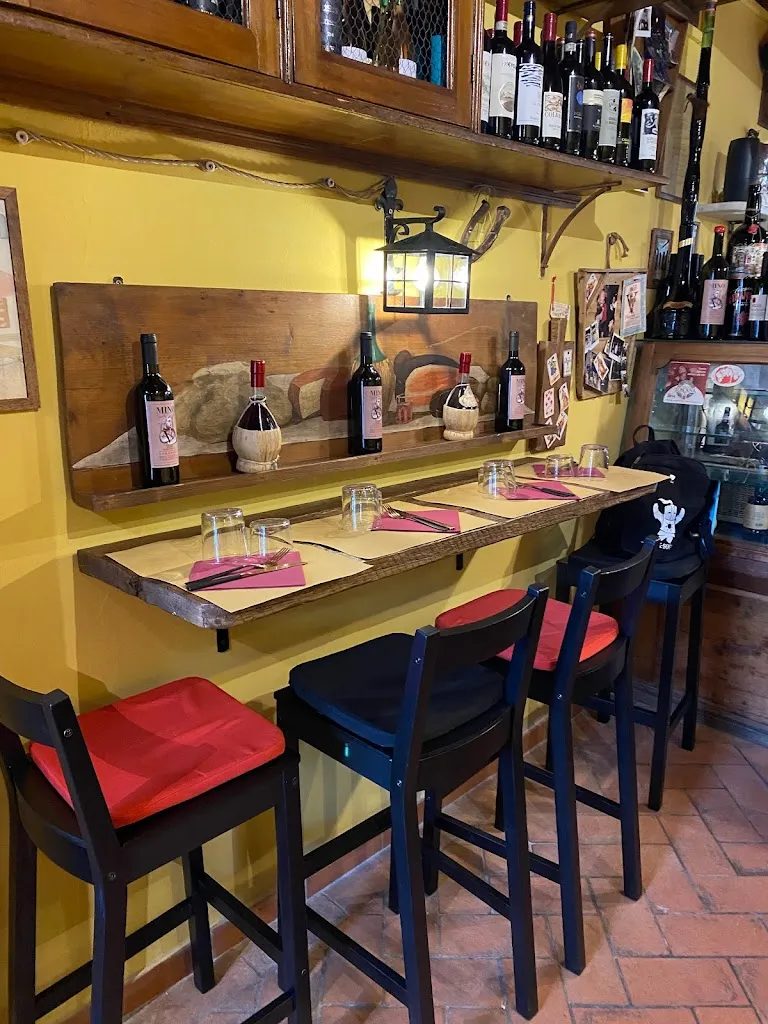 Vinandro Vino e Desco Molle restaurant in Pian di Mugnone
