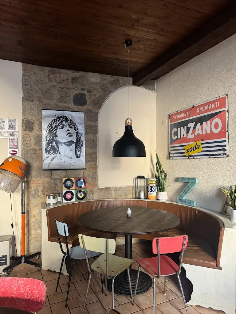 Saxa Enoteca Contemporanea restaurant in Piancastagnaio