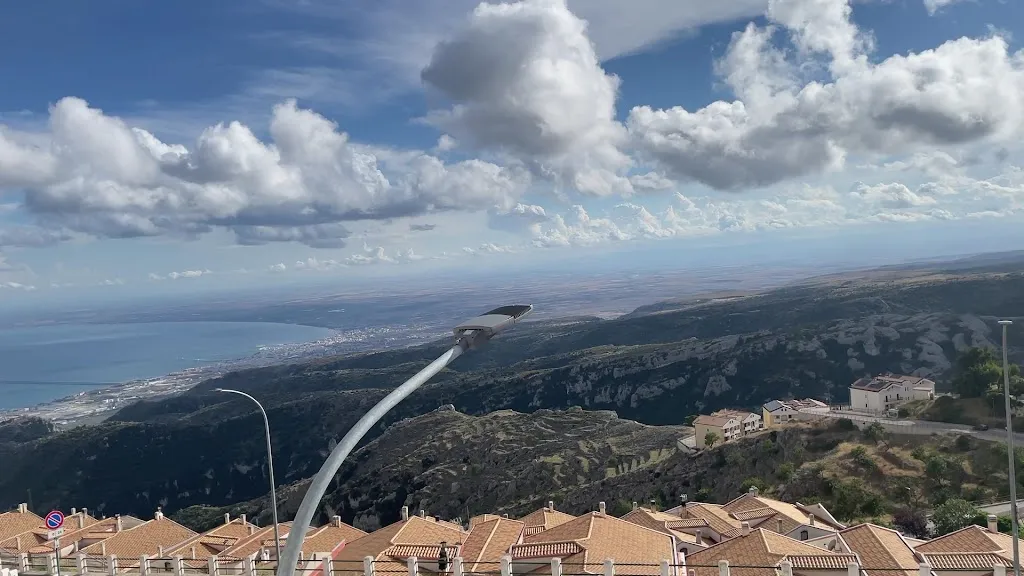 Calle Herolf_La Rocca - Ristorante, bar, pizzeria_Monte Sant'Angelo_review