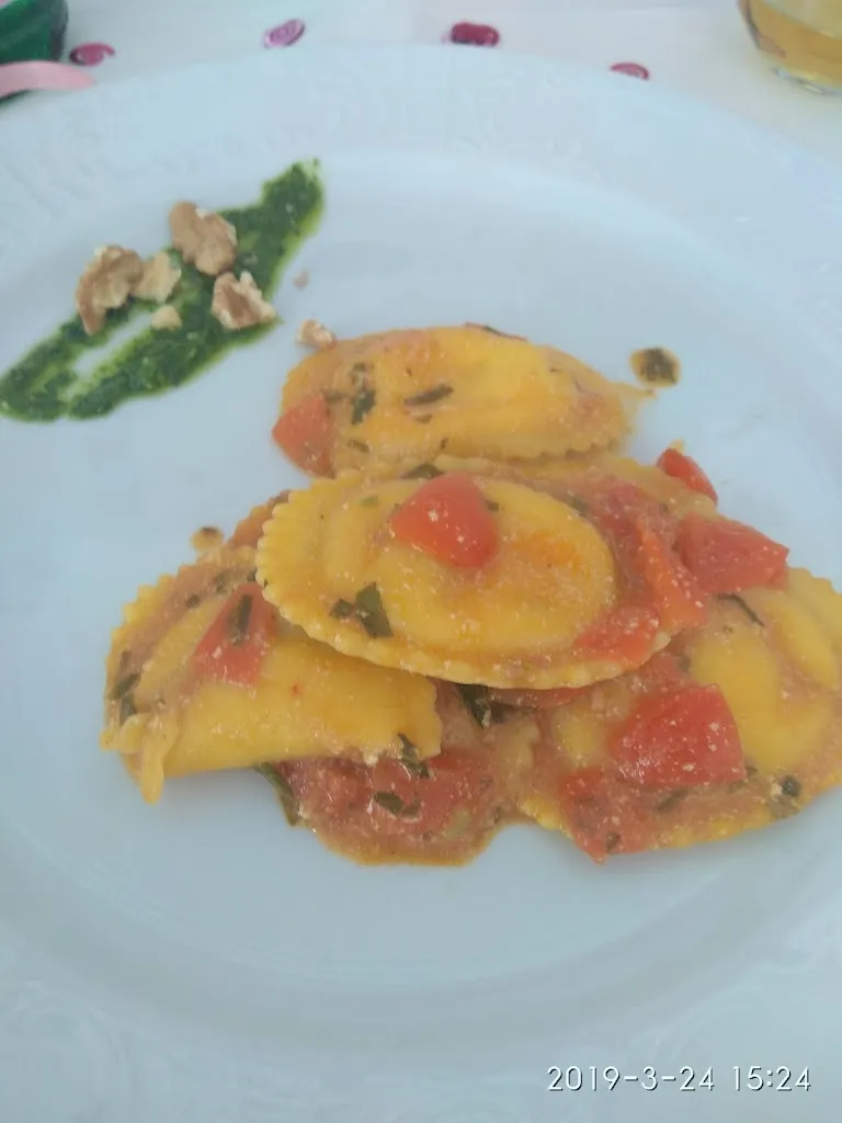 Χάρης Βάδεν_La Rocca - Ristorante, bar, pizzeria_Monte Sant'Angelo_review