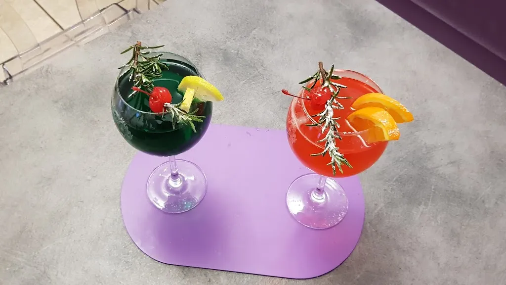 Glamour Cafe_Piazza al Serchio-San Michele_slider_image_2