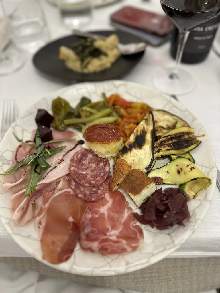 Lawrence Di Franco_Medioevo_Monte Sant'Angelo_review