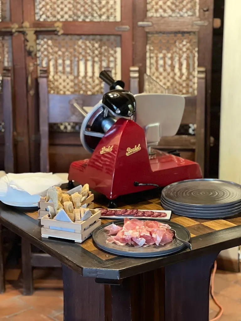 La Dispensa Osteria Enoteca_Peccioli_slider_image_3