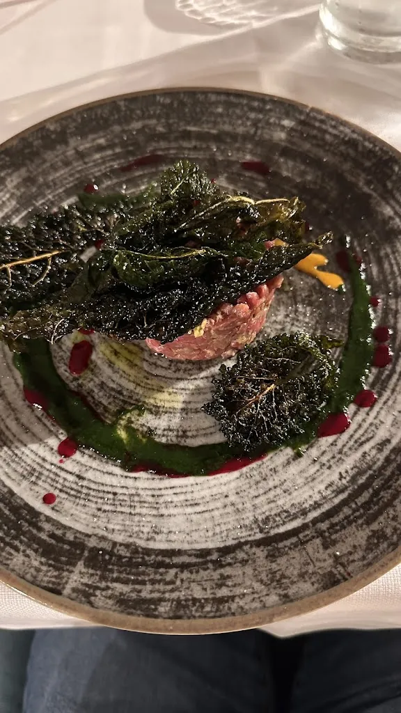 Jordan Kamellard_La Ripa Bianca_Peccioli_review