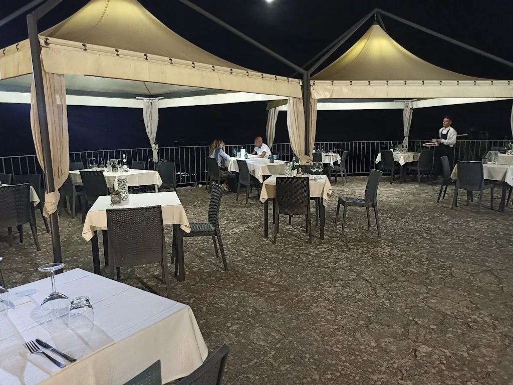 Templari Ristorante Pizzeria Lounge bar restaurant in Monte Sant'Angelo