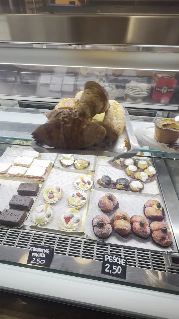 Russell Y_La Locanda delle Streghe_Peccioli_review