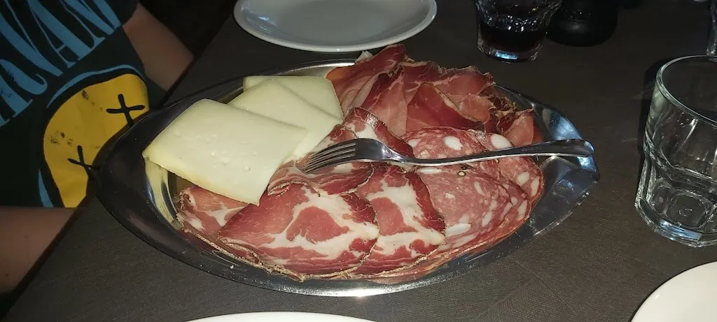 Gianfranco P._Bar pizzeria milanesi rina_Pieve Santo Stefano_review