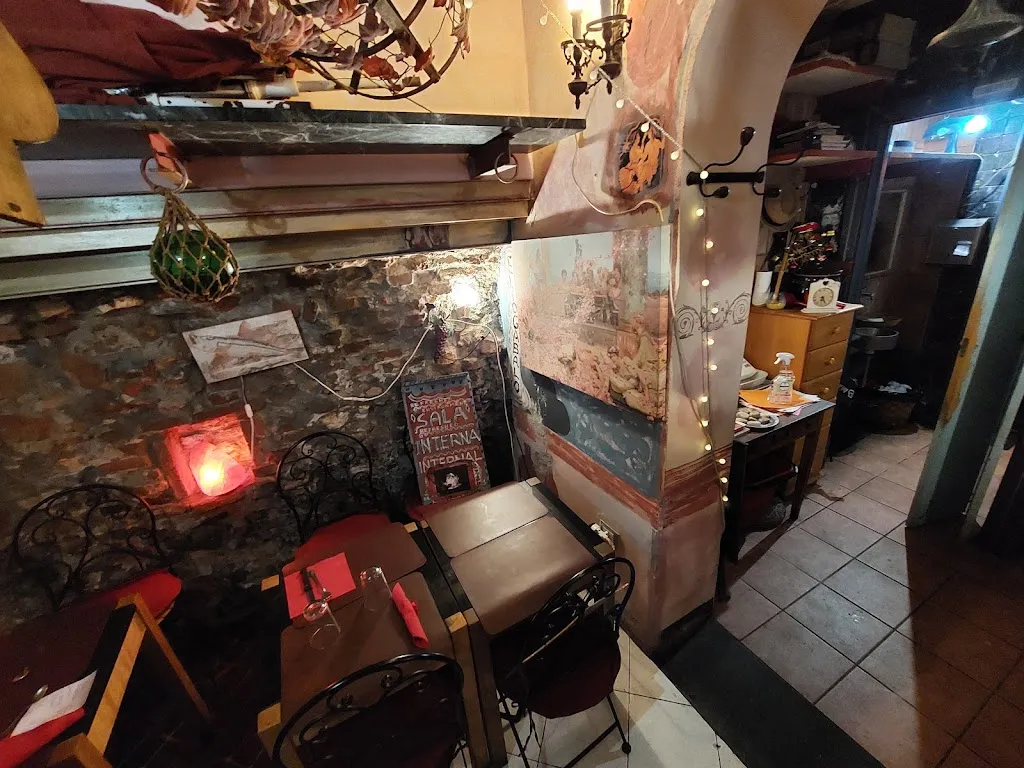 Lsakje Regijl_Triclinivm Taverna Romana_Pisa_review