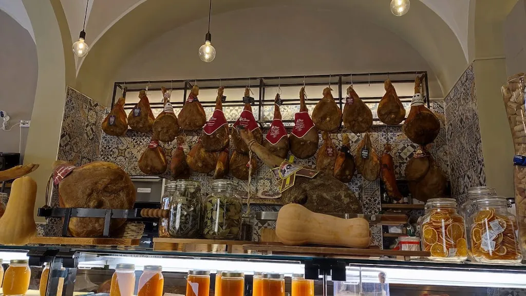 Уляна Франкова_Chilometro Toscano_Pisa_review