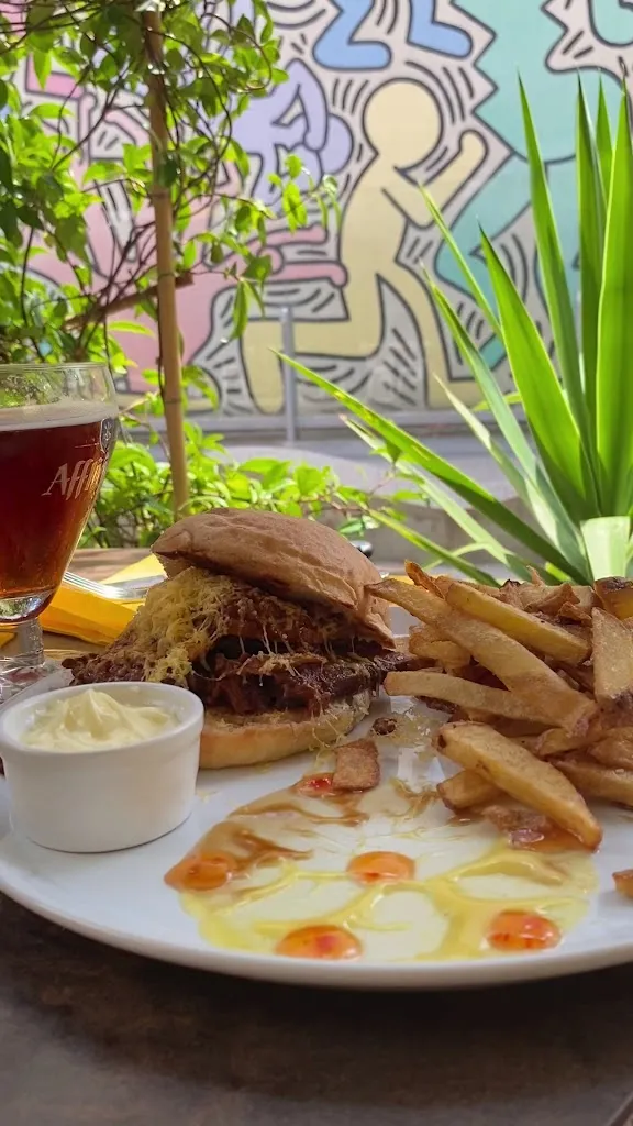 ArtBurger_Pisa_slider_image_2