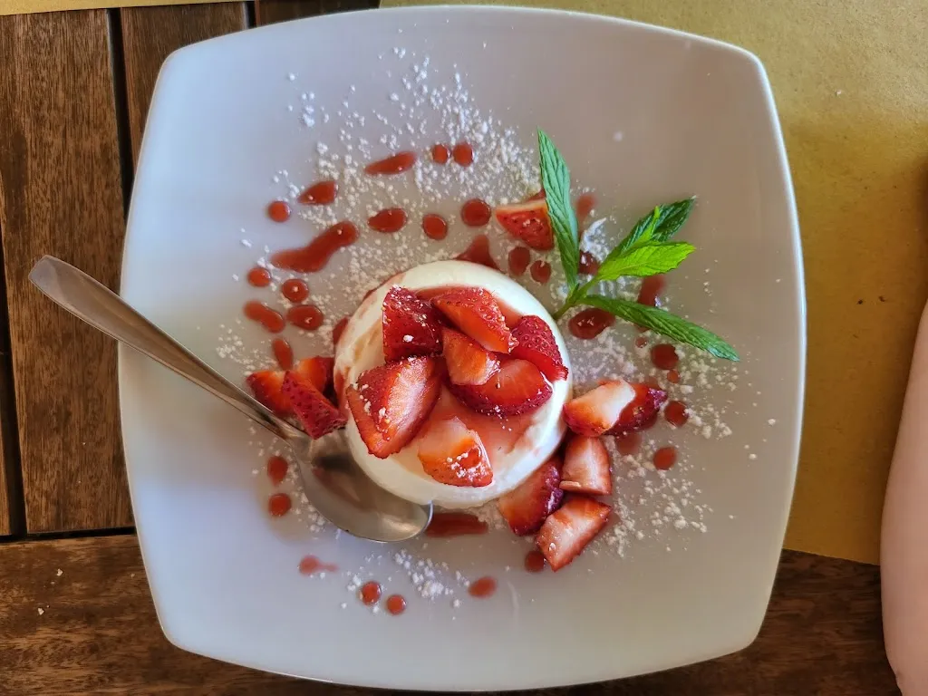 Tomasz Kłosek_I Tretruschi Srl_Piombino_review