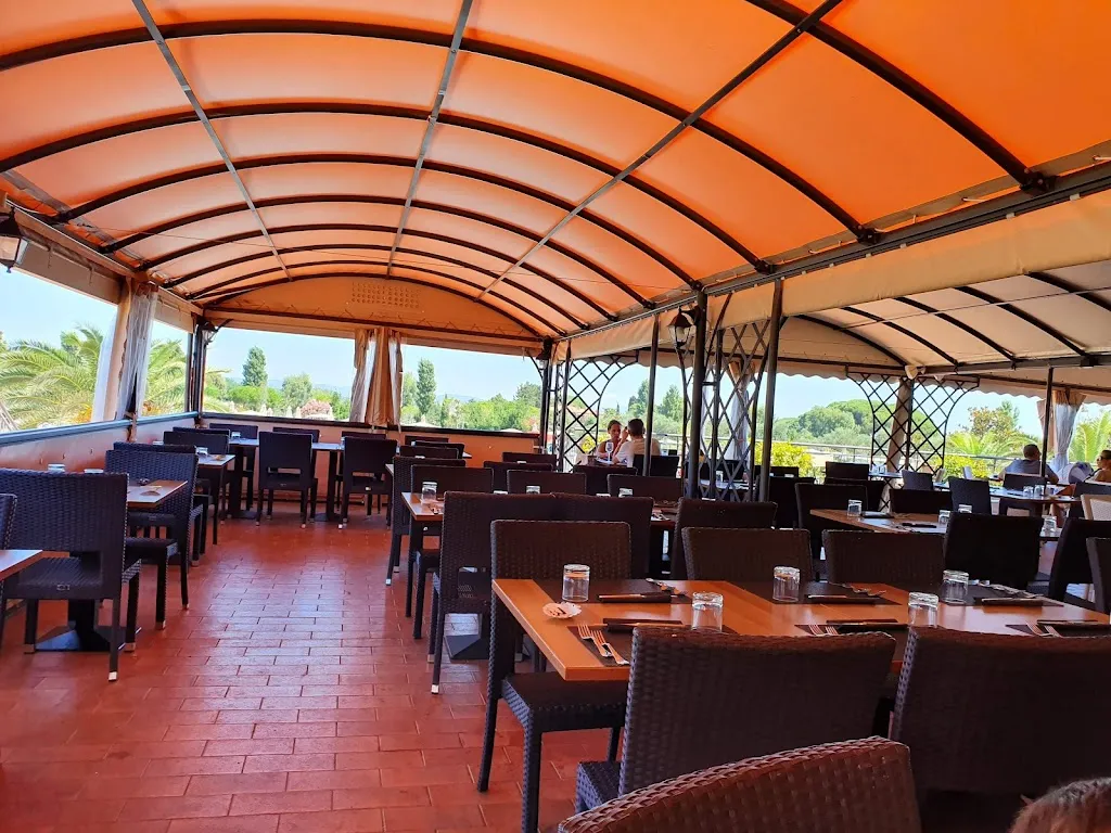 Cascina Del Poggio restaurant in Piombino