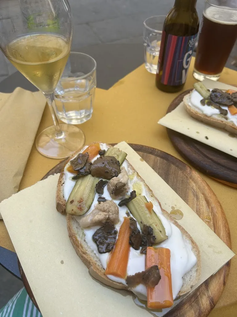 Clare Middlemas_La taverna di Re Artù_Pienza_recensione