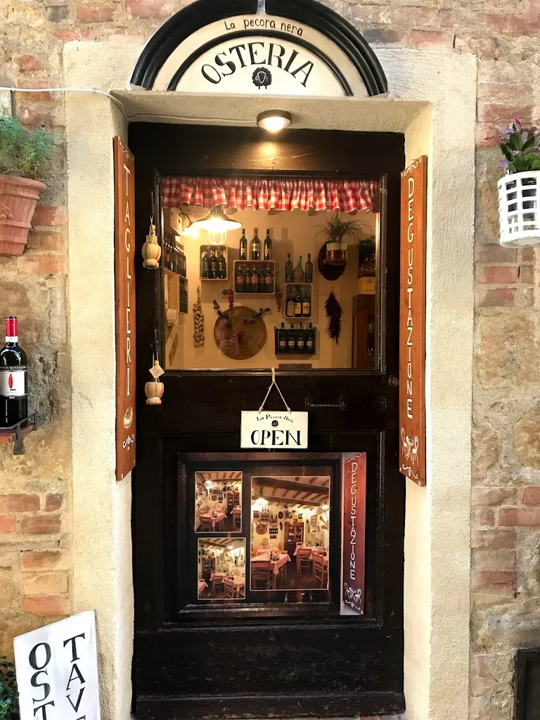 La pecora nera Bottega gastronomica osteria_Pienza_slider_image_1