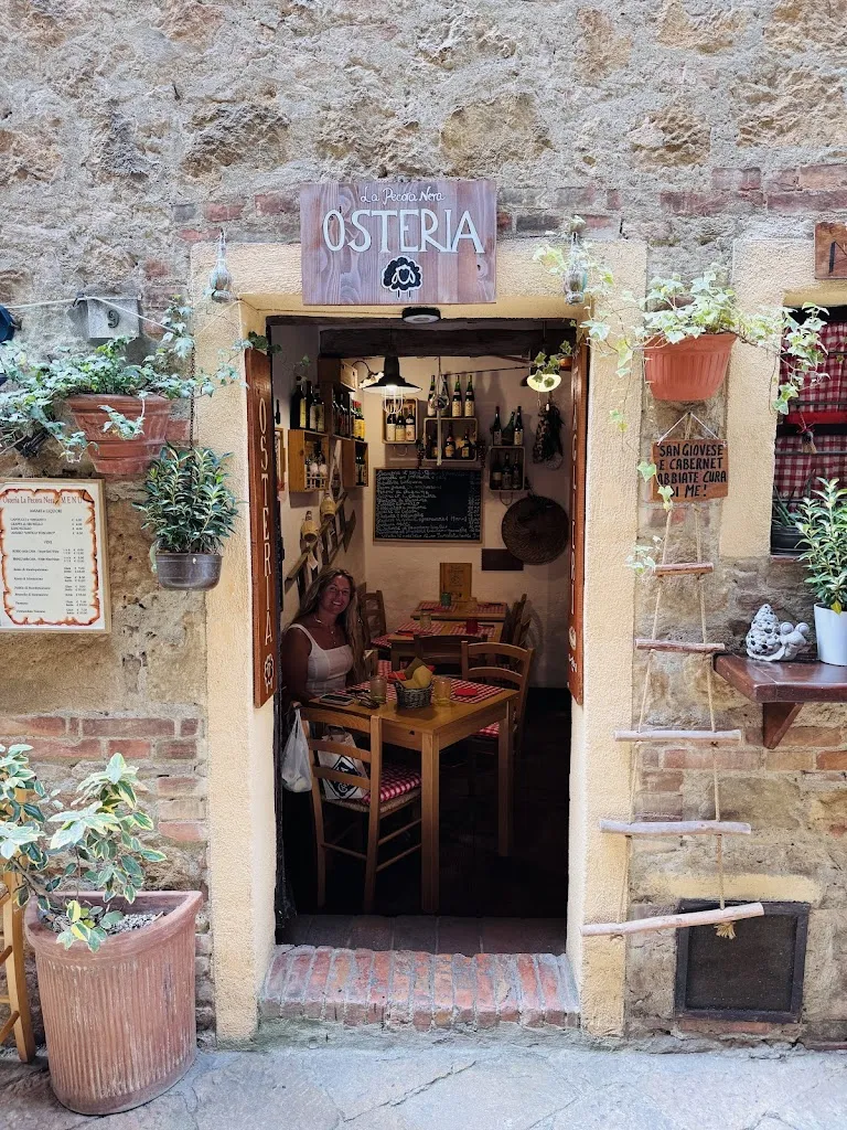 La pecora nera Bottega gastronomica osteria_Pienza_slider_image_3