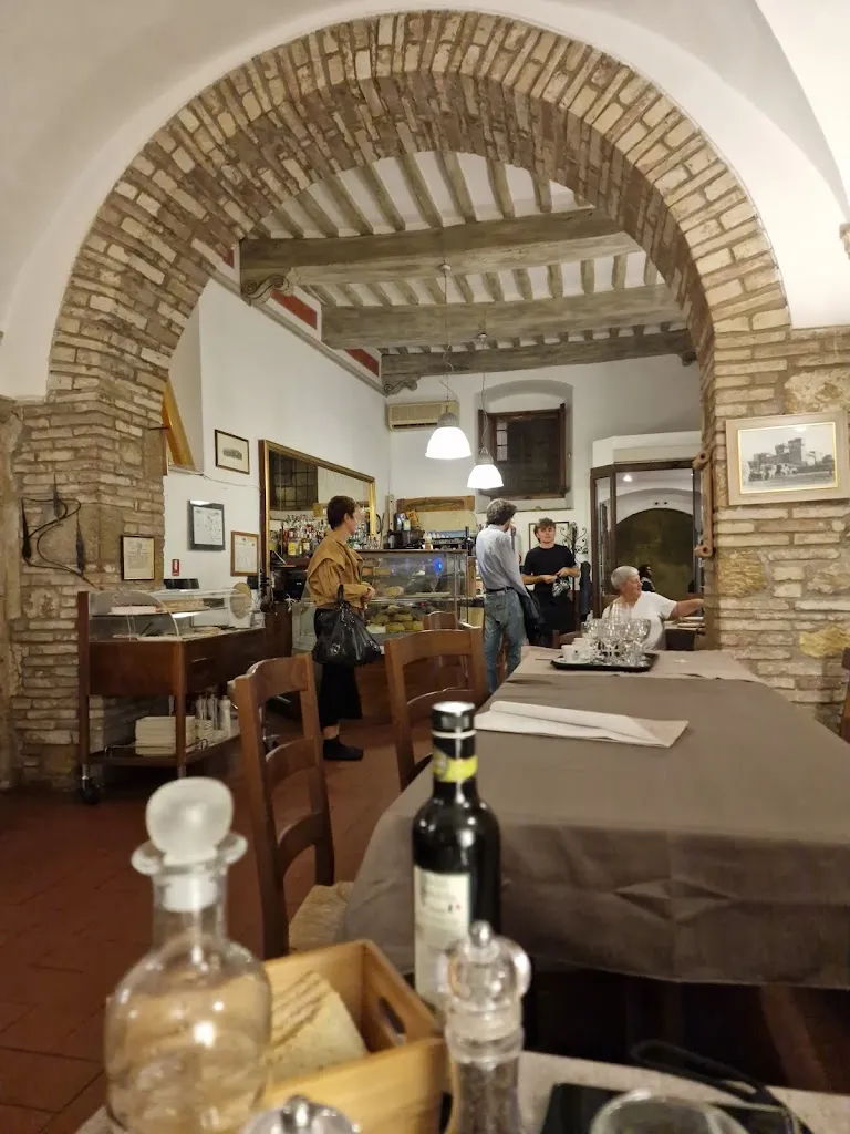 Trattoria La Buca delle Fate_Pienza_slider_image_3