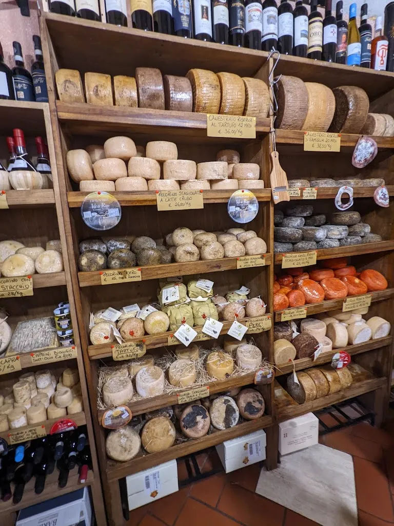 Shay Riehle_La Taverna del Pecorino - Pecorino,Formaggio,Cacio_Pienza_review