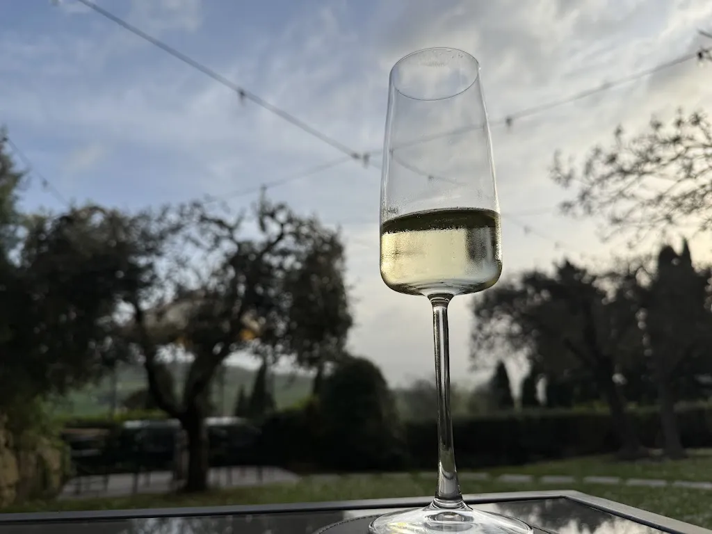 Katie Stephens_Deb's Lounge_Pienza_review