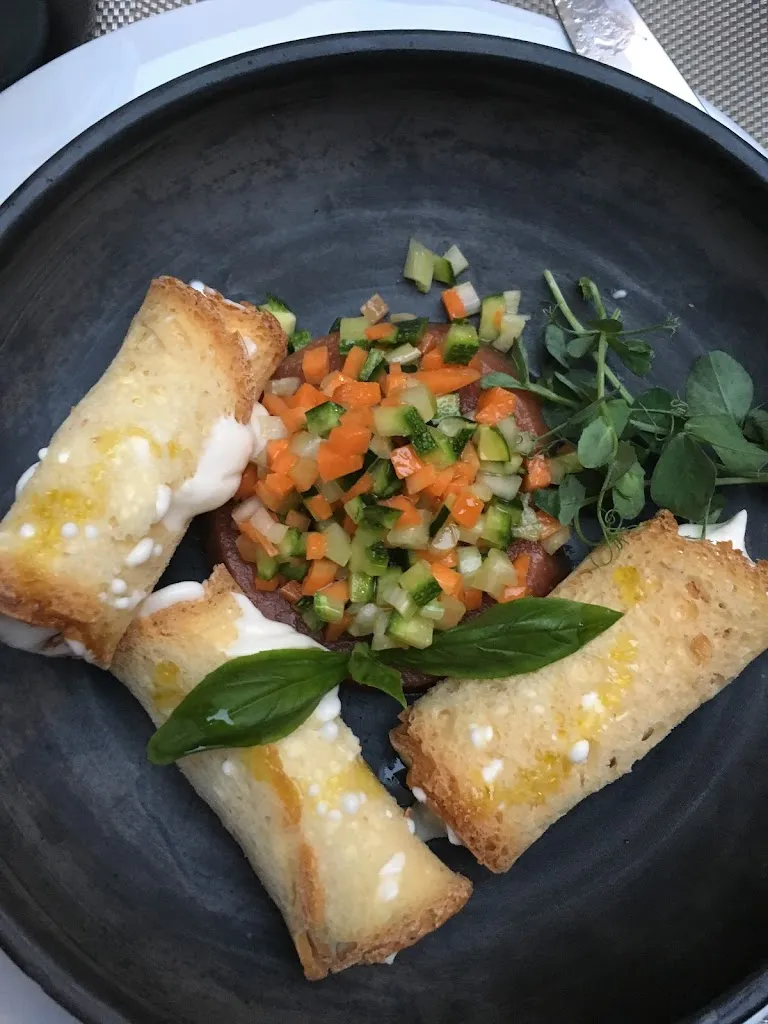 Knight Warren_La Corte del Ceccottino_Pitigliano_review