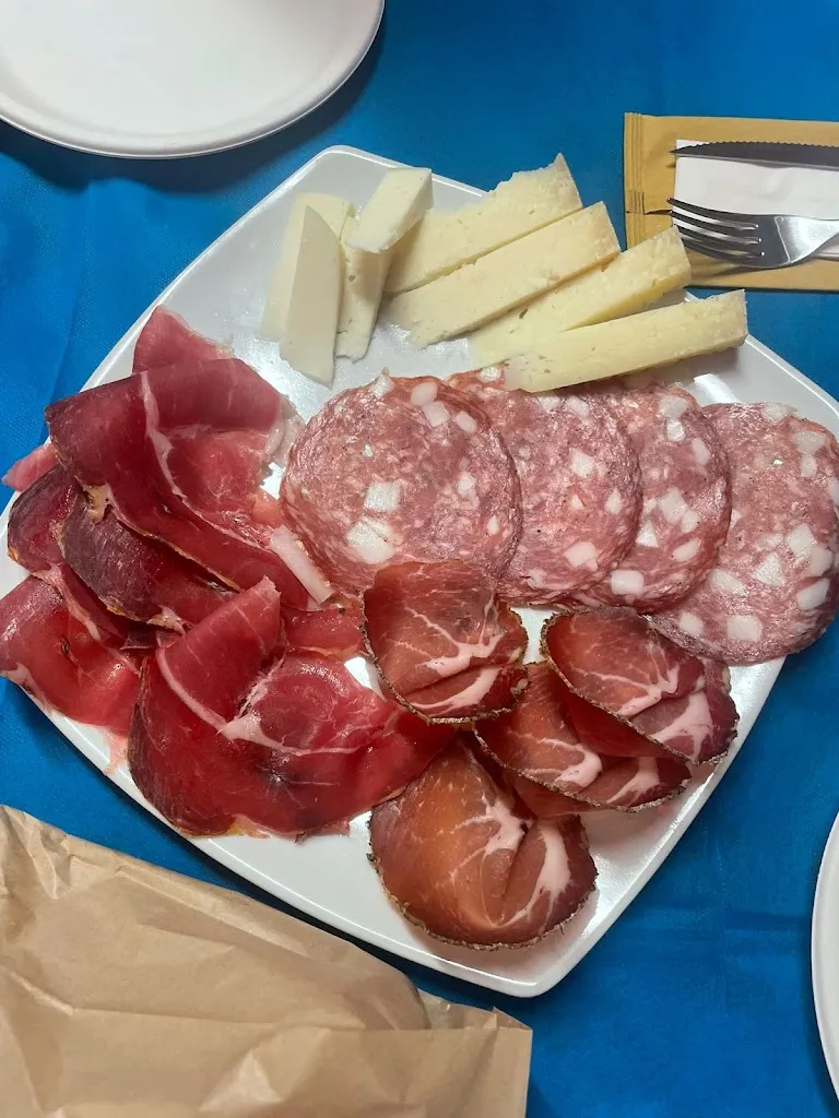 Erica Lazzarini_FATTORIA NEL TUFO_Pitigliano_review