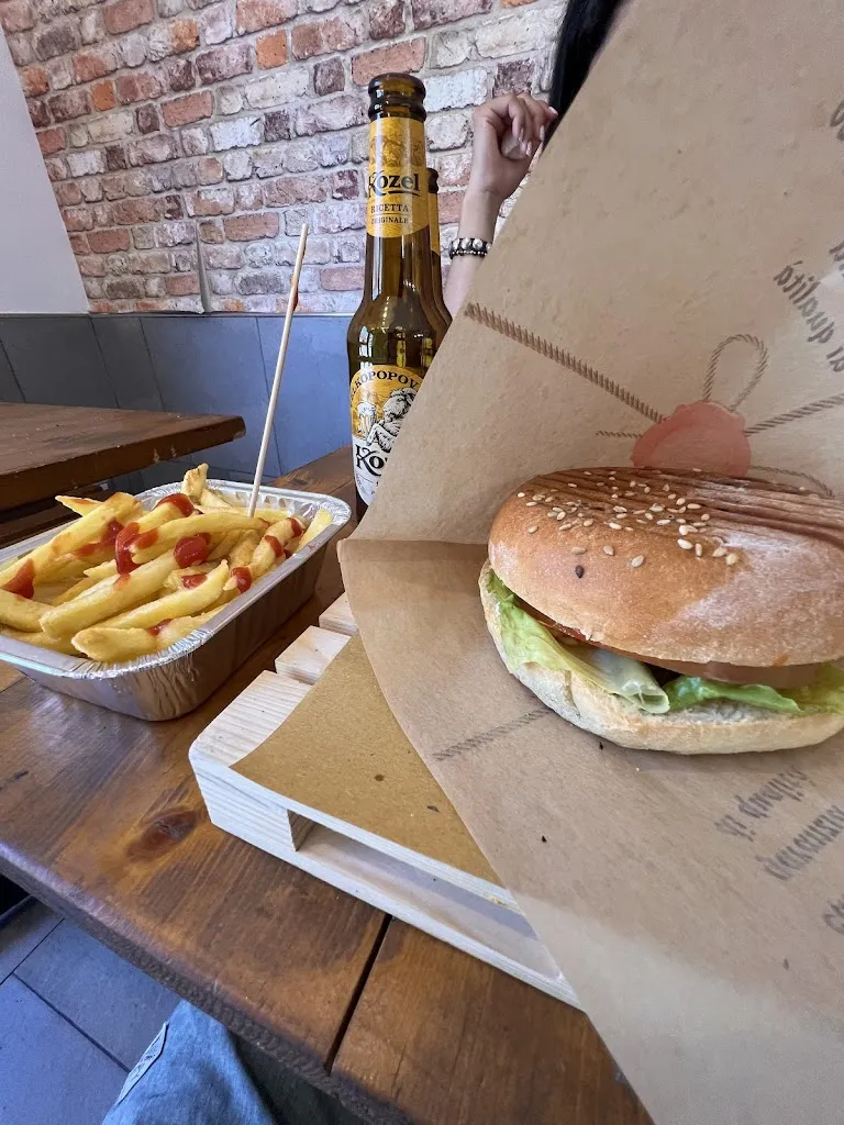 Mario E._Piccadilly_Pitigliano_review