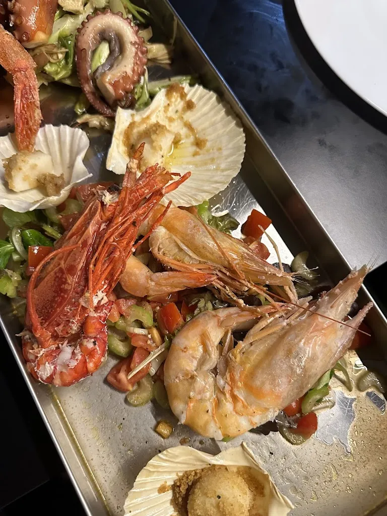 Elisa Vassallo_Pesce Brillo_Poggio A Caiano_review