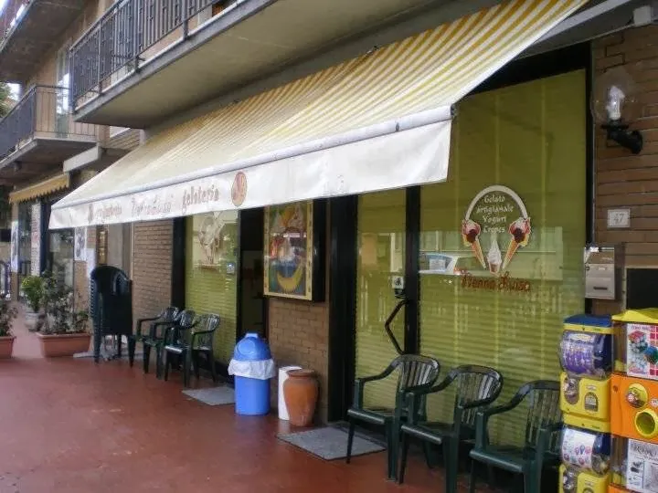 Gelateria Nonna Luisa restaurant in Poggio A Caiano