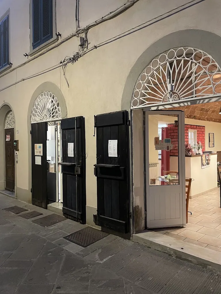 Insolito Vinosteria_Pomarance_slider_image_1