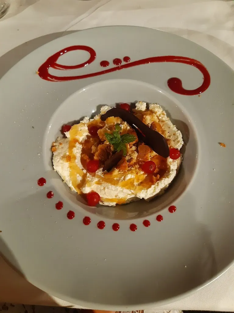 Annarita Albano_L'Insolito_Ponte a Poppi_review